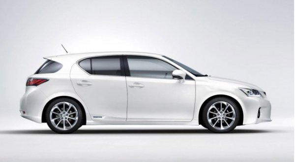 Lexus CT200h