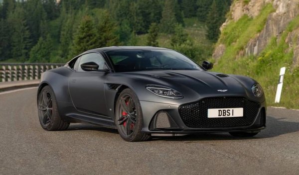 Тук летвата е поставена малко над половин милион лева, но въпреки това продажбите на DBS са чувствително повече, отколкото на двойно по-достъпния Vantage. Спадът спрямо миналата година е около 30 на сто. 
