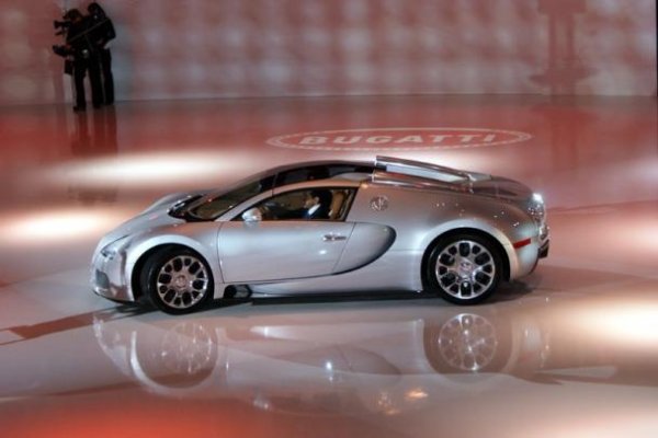 Bugatti Veyron Grand Sport / Автомобилен салон Париж 2008