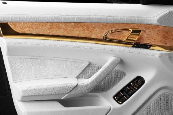 Крокодилска кожа и истинско злато - Porsche Panamera Turbo S от TopCar