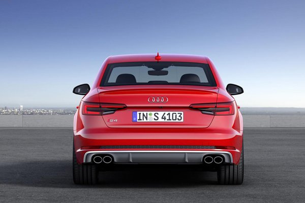 Audi S4