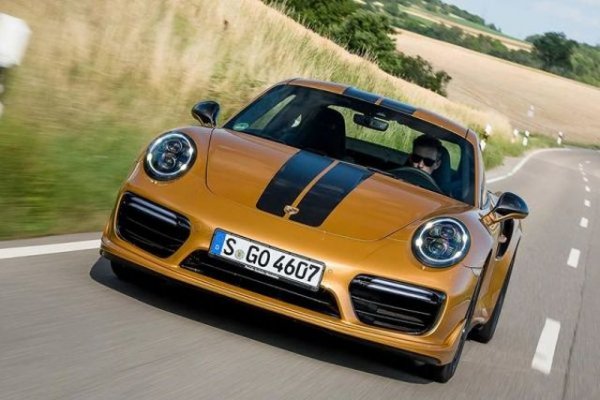 Двигател: 3,8-литров туин-турбо боксер с 6-цилиндъра, задвижване към четирите колела, 607 к.с. 
Градско: 13,8 л/100 км. 
Извънградско: 10,2 л/100 км. 
Цена - 257 500 долара.
