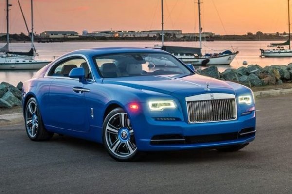 Двигател: 6,6-литров туин-турбо V12, задно предаване, 624 к.с. 
Градско: 19,6 л/100 км. 
Извънградско: 12,4 л/100 км. 
Цена - 320 000 долара. 
