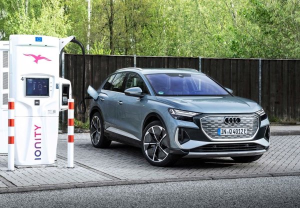 Този електрически SUV се превърна в популярен избор за семействата, тъй като съчетава високо ниво на комфорт и лесна употреба с отлична мощност на задвижването. Надеждността на този модел се оценява на до 93%, което е висок показател сред съвременните електрически автомобили. Купувачите оценяват просторния интериор, големия багажник и приятното управление на автомобила. 

Въпреки това, все още има малки недостатъци: понякога има грешки в работата на климатичната инсталация и информационния панел, въпреки че тези неизправности се коригират лесно от официалните сервизни центрове.
