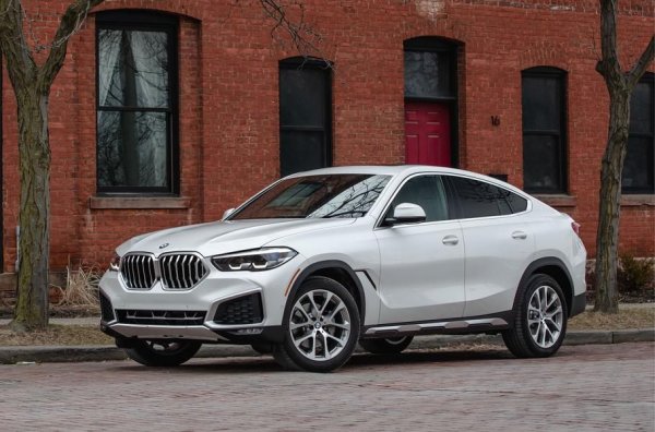 Когато става дума за премиум-автомобили, обикновено германските модели са категоричните победители. Така е и в случая, като тук първото място е са BMW X6 (на снимката), а второто &ndash; за BMW X5. На трето се класира крос-купето Audi Q8.