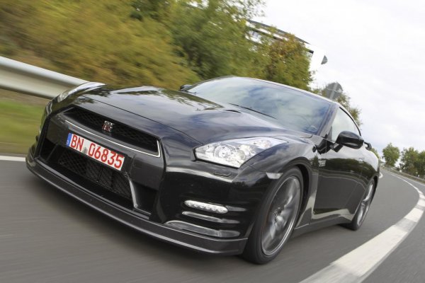 Nissan GT-R 2012