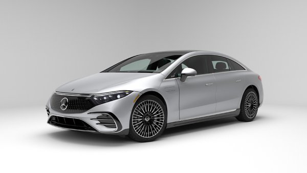 Mercedes е от малкото компании, които открито цитират цената за подмяна на батерия. При компактния EQA тя е 15 209 евро и 22 цента. При флагмана ЕQS e 19 603 eвро, а при вана EQV - 27 230 евро. Подмяната на батерия при електрическия Smart e само 6538 евро. От компанията твърдят, че случаите на подмяна на батерия са около 5 на хиляда автомобила. 
