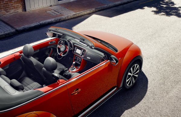 Обновените VW Beetle и Beetle Cabriolet