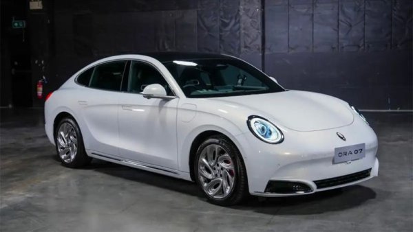 Дял преди година: 1.7%
Китайски производител на батерии, който се отдели като дъщерно дружество на Great Wall Motors, производител на електрическите марки Ora и Wey. Целта на компанията е до края на тази година да увеличи производствения си капацитет до 600 гигаватчаса. 
