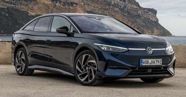 Дял преди година: 5.3%
Както ви подсказва името, това е поделението за батерии на гиганта Samsung Electronics. Компанията произвежда клетки в заводите си в Южна Корея, Китай и Унгария. Нейни клиенти са BMW, Volvo и Volkswagen. От гледна точка на европейските клиенти най-важна е фабриката в Унгария, в която Samsung инвестира 1.2 милиарда евро. Но компанията е загубила две позиции в класирането за последните 12 месеца. 
