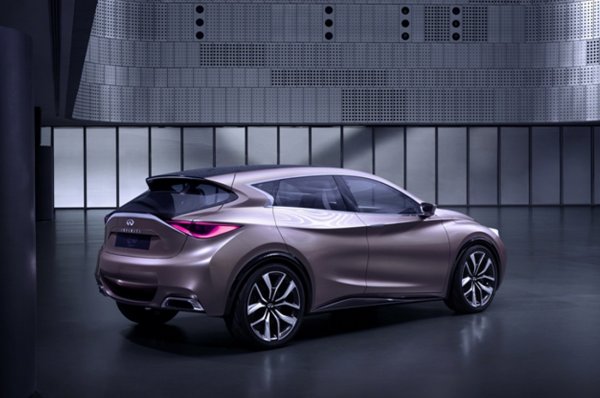 Infiniti Q30 concept