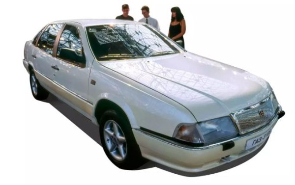 Втората и последна версия на колата вече има бикновено стъкло на вратата, като този вариант се появява в серийно производство през 1992 г. По това време обаче в страната вече навлизат чуждестранните автомобили и ГАЗ-3015 се оказва обречен, още повече че той е и много скъп. Планирано е производството на 250 бройки от модела на година, на в крайна сметка до 1996 г. са сглобени само 55 коли.