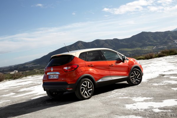 Renault Captur пристигна в България