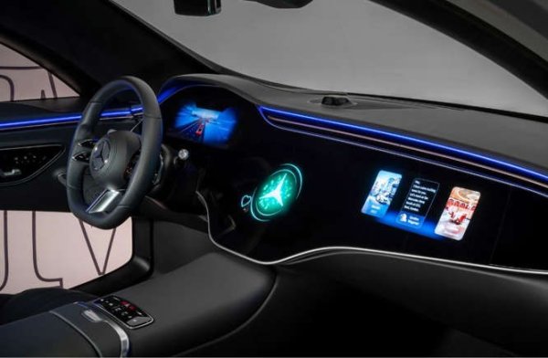 Контролът с жестове в автомобилите трябваше да направи шофирането по-готино и по-лесно. Идеята е, че махате с ръце, а колата прави каквото искате. Но в действителност често не работи правилно. Колата може да игнорира вашите жестове или да се обърка и да направи нещо грешно. Това може да бъде наистина досадно, особено когато се опитвате да се концентрирате върху шофирането. 

По-рано тази технология имаше бутони и копчета, които работеха добре. Бяха ясни и не предизвикваха допълнителен стрес.
