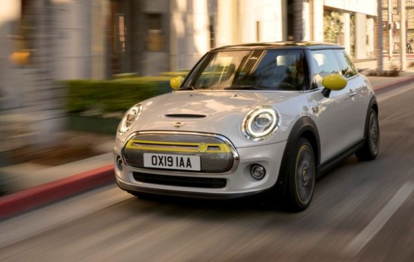 Капацитет на батерията: 32.6 кВтч 
Обещаван обхват по WLTP: 233 км
Реален обхват: 159 км
Разлика спрямо обещания обхват: -32% 
Обхват на магистрала: 108 км
Разлика спрямо обещания обхват: -32%
