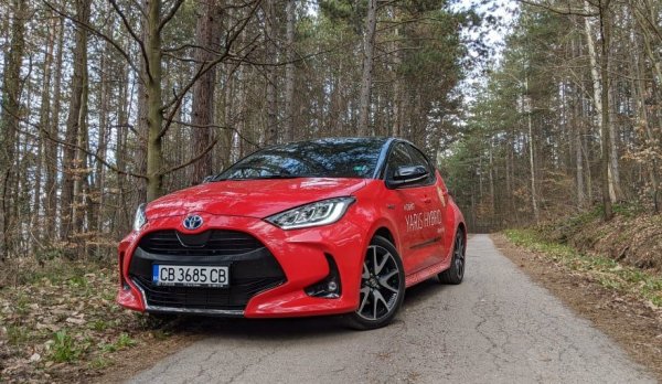 Новото японско супермини успява да отмъкне първото място на Skoda Octavia с един-единствен автомобил разлика (998 срещу 997). Шестицата се допълва от Toyota Corolla, Toyota RAV4, Volvo XC60 и Volvo XC40. 
