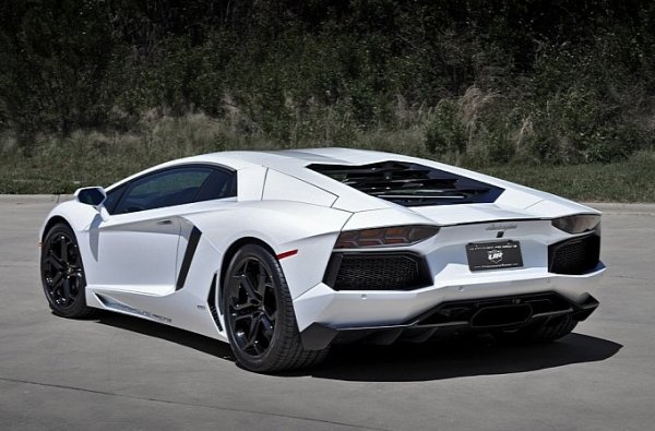 Lamborghini Aventador Twin-Turbo от Underground Racing - предлага мощност от над 1200 к.с.