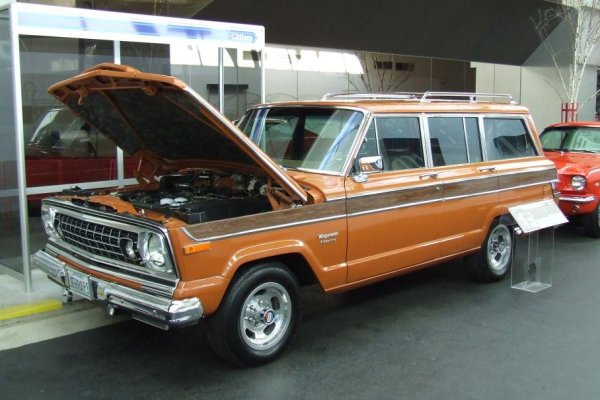 В този си вид Jerrari просъществува до 1977 г., когато Хара решава да създаде втора подобна машина. Този път обаче външността на Wagoneer не е пипана, като единствено капакът на оранжевия всъдеход е удължен, за да може да бъде поставен V12 двигател. Впоследствие първото Jerrari получава мотор от Chevrolet Corvette и отива в частна колекция, а вторият автомобил на Хара остава в неговия музей в Невада.