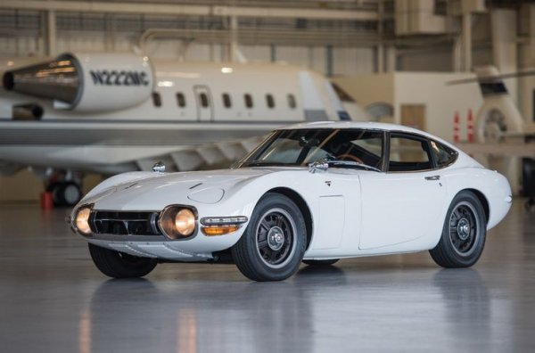 Елегантният спортен автомобил е може би най-ценният модел на Toyota, съществуващ днес. Затова и не е необичайно, че тези автомобили сменят собствениците си срещу повече от 500 000 долара, при това на търг.