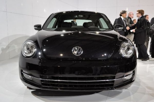 Премиерата на новия VW Beetle от автосалон Ню Йорк 2011