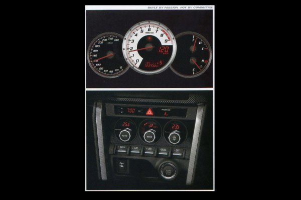 Брошурата на Toyota FT-86