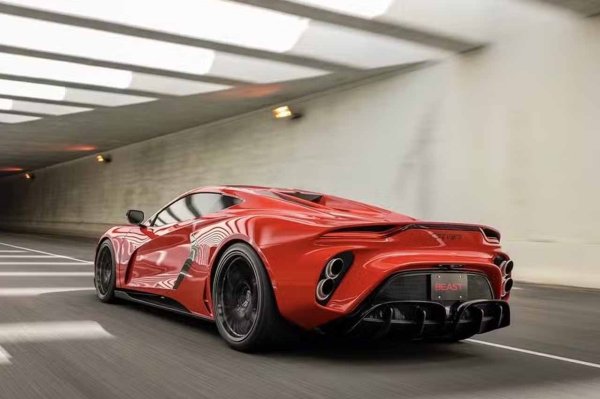 Докато Rezvani базира първия си спортен автомобил Beast на Ariel Atom, за второто поколение, представено през 2024 г., калифорнийската компания избира Corvette C8. Въпреки това, би било трудно да се намери някаква следа от оригиналния модел в дизайна, тъй като всички панели на каросерията, изработени от карбон, са нови.

Това включва и вратите, които се отварят нагоре. Интериорът не се отклонява твърде много от оригиналния дизайн на Corvette, въпреки че има някои разлики. За двигателя Rezvani избира версия с двойно турбо на 6.2-литровия V8 на Corvette Stingray, който развива около 1000 к.с. Произведени са само 20 бройки, на цена от половин милион долара всяка.
