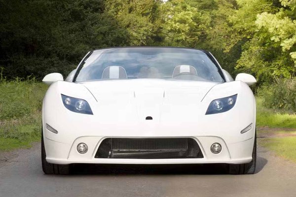 Последният модел в този списък е Soleil Anadi, със сигурност един от най-малко известните спортни автомобили в тази селекция. Той е показан за първи път на изложението Top Marques в Монако през 2011 г. и информацията за него е оскъдна, така че общият производствен цикъл не е известен. Планирано е производството нат 300 бройки.

Проблемът е, че при цена от 300 000 долара, изглежда планът не сработва. Автомобилът има 6,2-литров V8 двигател с компресор и малко над 650 конски сили. Освен това обаче, ексклузивността му позволява дори персонализиране на елементи като кормилна колона с дървени инкрустации.
