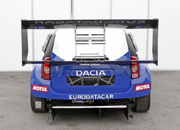 Dacia Duster No Limit (850 к.с. от Nissan GT-R) - състезателен вариант за състезанието Pikes Peak International Hill Climb