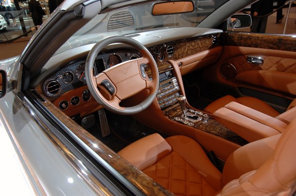 Автосалон Лос Анджелис 2008 / Bentley Azure T 2009