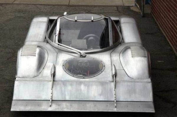 Sea Lion - Амфибия, която може развива 100 км/час при движение във вода и 190 км/час на сушата