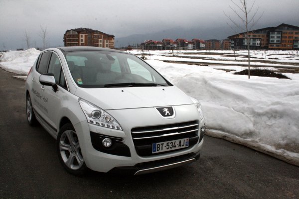 Peugeot 3008 HYbrid4