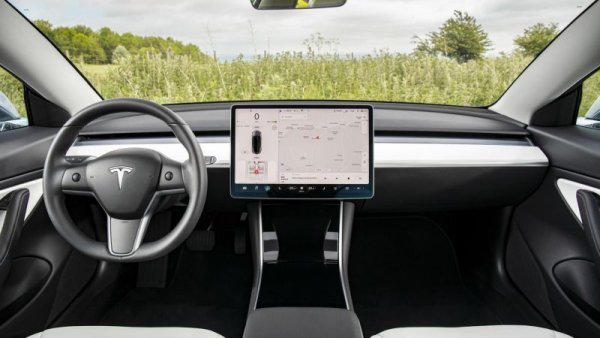 Подходът на американците може да се сумира така: ако имаш таблет, не ти трябва нищо друго. 
