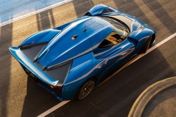 Тази суперкола успя да постигне впечатляващи постижения на различни писти, включително и рекорд за най-бърза обиколка на „Нюрбургринг“. Тя има по един електромотор на всяко колела, като съвкупната мощност на системата е 1341 к.с. Ускорението от 0 до 100 км/ч отнема 2,8 секунди, а до 200 км/ч – 7,1 секунди.