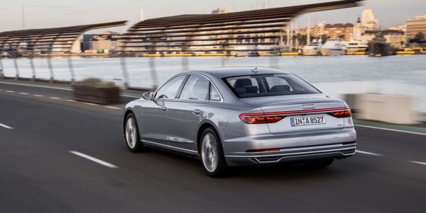 Стартова цена: $88,895
Макар да е една от най-достъпните като цена автомобили в този списък, А8 по нищо не го показва, особено в интериора. Лимузината от Инголщад предлага разточително богат списък със серийно оборудване, а достъпната като опция мултимедия за задните седалки, управлявана от вграден таблет, ще задоволи и най-големите почитатели на новите технологии. 
