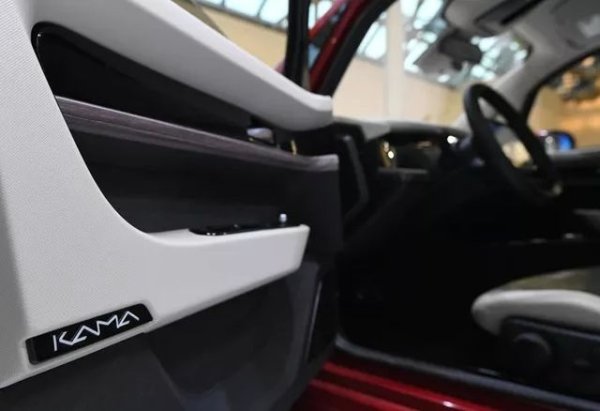 Интериорът на концептуалния електромобил Кама-01, който почти сигурно ще е първият модел на възродения "Москвич"