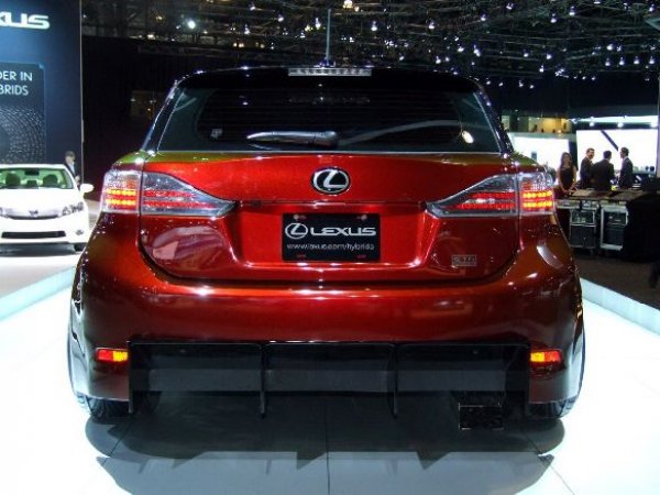 Lexus CT 200h от Fox Marketing (300 к.с.)