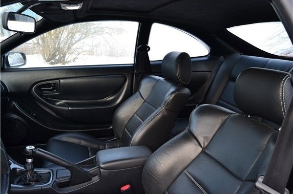 Toyota Celica GT-Four преоблечена като Supra 