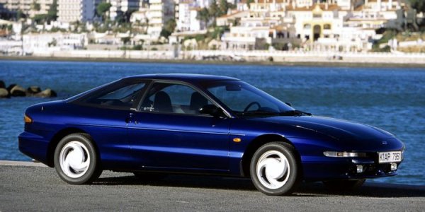 Когато Ford Probe излезе на пазара в края на 80-те, мнозина бяха на мнение, че този модел е излишен. Други пък решиха, че това е потенциален заместник на Mustang, като се отличава с по-мек дизайн и шаси с предно предаване.

Шасито и двигателите бяха споделени с Mazda, която по това време беше собственост на Ford. Намирането на запазен модел в наши дни е доста трудно, но ако успеете, определено си заслужава. Едиственото изискване е автомобилът да е бил поддържан добре. 
