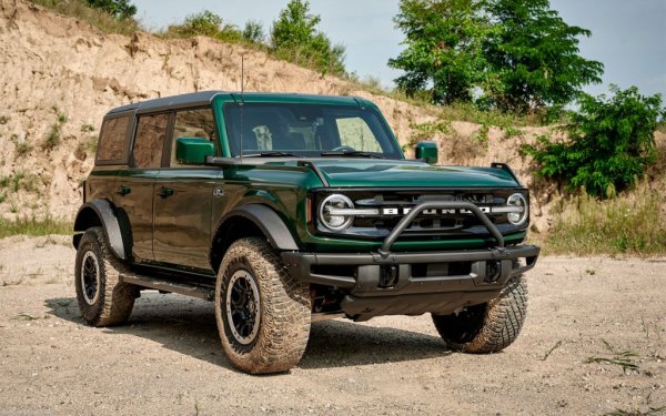 Предимства - висока проходимост; широка гама от конфигурации; добро управление; ярък дизайн. 

Недостатъци - лоша звукоизолация; ниска наличност на пазара. 

Емблематичният SUV на Ford се завърна на пазара и не разочарова феновете си. Това важи и за дизайна на екстериора и интериора на автомобила, което е специално отбелязано от хората, които го оценяват. Плюс за модела е наличието на голям брой нива на оборудване и по-голям комфорт при возене. 