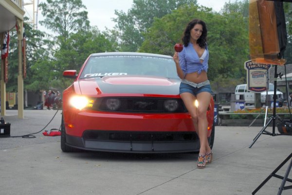 Кадри от мейкинга на MISS TUNING Calendar 2011
