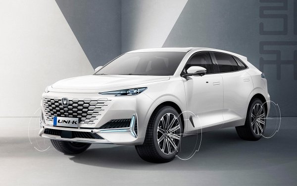 Uni-K е нов голям кросоувър на марката Changan, който се позиционира в гамата на марката над средноразмерния Uni-T. Машината успя да удиви публиката още като прототип, но и серийната версия е не по-малко интересна със стилната си радиаторна решетка без рамка, интересните си предни светлини (и основните, и дневните) и огромните диоди отзад, плюс масивния спойлер.
