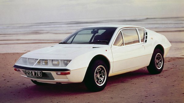 Преди 50 години беше представен A310 Alpine, който представлява наследник на легендарния A110. Новият модел беше по-голям, за да отговори на нуждите на клиентите за по-добър комфорт, а отличителен знак бяха шестте отделни фара.