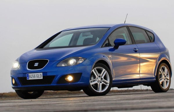 Испанската марка на VW винаги е била много популярна на българския вторичен пазар - може би и заради внушителната българска диаспора на Пиренейския полуостров. Но напоследък Seat отстъпва позиции - тази година ръстът е само 1.4%, далеч под средните за пазара 8.4%. 

Най-популярни модели:
Leon - 1081
Ibiza - 953
Altea - 689
Alhambra - 591
Toledo - 143
Cordoba - 72
Mii - 39
