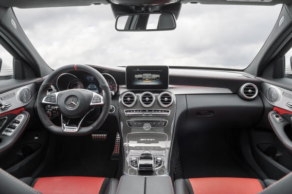 Mercedes-Benz C63 AMG S / Mercedes-Benz C63 AMG