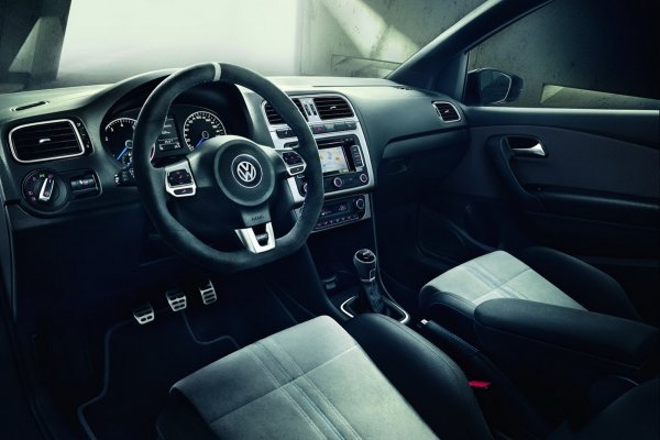 Шосейната версия на Volkswagen Polo R WRC