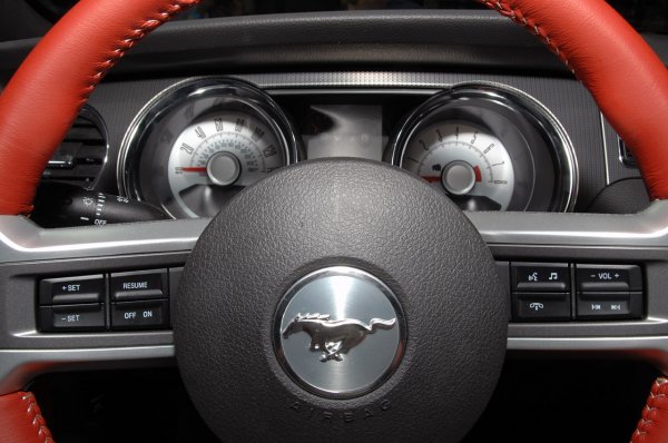 Автосалон Лос Анджелис 2008 / Ford Mustang 2010