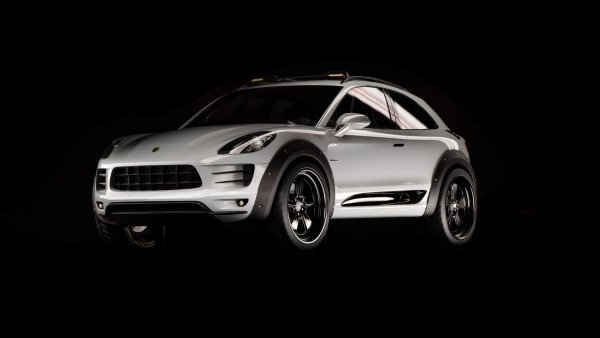 Тривратият Macan се появява година по-късно - през 2013 година. Това е само макет, като истински кросоувър така и не е построен. Затова пък дорабоките по него са радикални. Освен трите врати трябва да бъде отбелязан и каркасът за безопасност в салона, както и усиленото шаси.