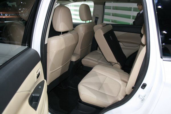 Женева 2012 / Mitsubishi Outlander