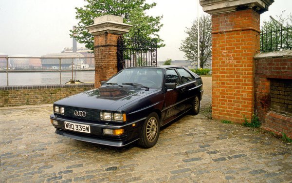 Със своите 200 конски сили купето, оборудвано с 4-цилиндров бензинов турбо мотор осигурява страхотна атака на завоите и сцепление и управляемост, непознати до този момент.