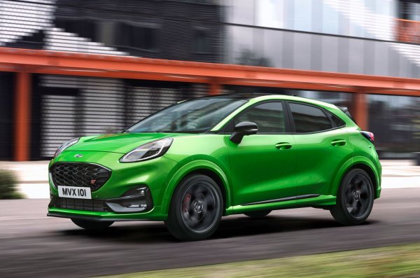 Най-малкият кросоувър на Ford се прие добре от пазара, а предвид силния интерес към Fiesta ST, се очаква такъв и към новия Puma ST. Новата версия ще е с по-ниско и спортно окачване, като ще развива 200 к.с. от 1,5-литровия си трицилиндров двигател.